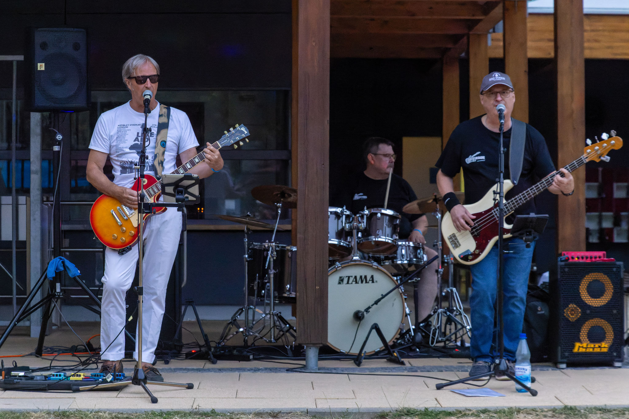 Crossroads Classic Rock